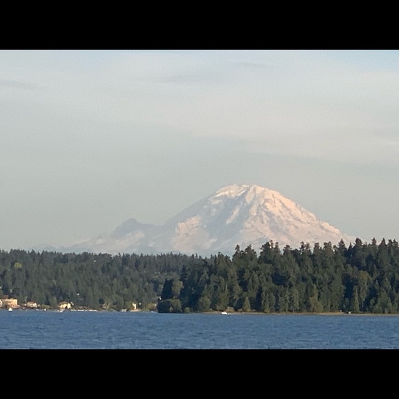 Meet your Posher, Raquel - Picture 1 of 1